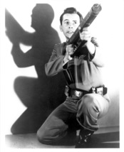 1956&#39;s FORBIDDEN PLANET Jack Kelly aims blaster rifle b/w 8x10 action still - €5,16 EUR