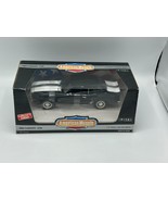 American Muscle 1969 Chevrolet Camaro Z/28 1:18 Diecast Car  NIB - $922.49 MXN