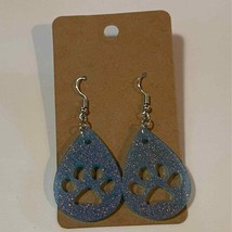 Handmade epoxy resin paw print earrings - light blue glitter w/ rosegold flecks - £6.31 GBP