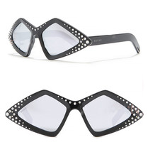 GUCCI Hollywood 0496 Black Crystal Diamond Fashion Retro Sunglasses GG0496S 004 - £541.43 GBP