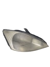 Passenger Headlight Excluding SVT Without 4 HID Bulbs Fits 00-02 FOCUS 382734 - £53.97 GBP