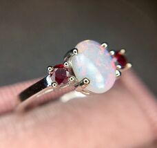 Authenticity Guarantee

14k White Gold Genuine Natural Opal and Ruby Three St... - €735,31 EUR