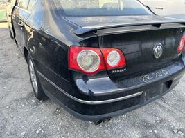 Driver Tail Light Sedan Quarter Panel Mounted Fits 06-08 PASSAT 104907776 - $69.30