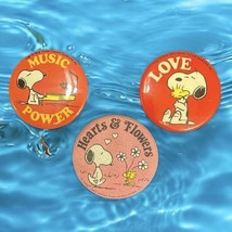 Lot of 3 Vintage SNOOPY Pin Backs Buttons - £11.16 GBP