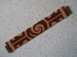 Bracelet: Tribal Motif, Coral &amp; Dark Honey, Peyote Stitch, Tube Clasp - £30.67 GBP