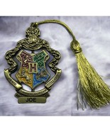 Harry Potter Keychain Hogwarts Crest Universal Studios &quot;Joe&quot; Spinning - £13.40 GBP