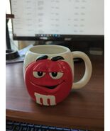 2003 RED M &amp; M Large WHITE Mug CUP Large 4 1/4&quot; Tall by 4 1/2&quot; Wide Galerie - $90.47 MXN