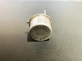 2PCS 2N4037 RCA PNP Transistor 40V 0.15A TO-39 Metal Case - $102.41 MXN