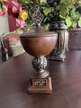 Ethan Allen Cherry Wood Black Felt Lining Decorate Adorned Brass Emblem Vase - £135.45 GBP