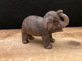 Small Vintage  Stone Carved Elephant 2&quot; - €7,34 EUR
