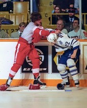 Bob Probert Vs Ken Baumgartner 8X10 Photo Hockey Red Wings Leafs Picture Fight - £3.81 GBP