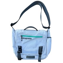  Patagonia Blue Mini Messenger Laptop Bag 14&quot; x 15&quot; Teal Zip Retro Stree... - $1,158.92 MXN