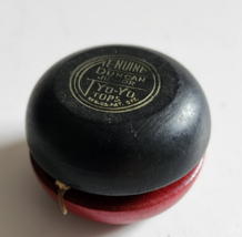 Vintage Black and Red Duncan Genuine Junior Yo-Yo Tops - Wood EXCELLENT !! - $369.17 MXN