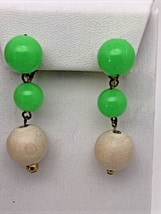 Vintage VOGUE JLRY GREEN &amp; White Ball Dangle Clip-On Earrings 2&quot; - £15.11 GBP