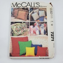 Vtg McCalls Sewing Pattern 7271 Complete UnCut Home Decorating Pillows 5 Styles - £5.50 GBP