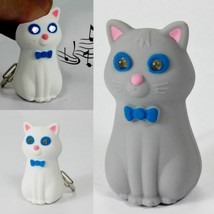 Led Cat Keychain W Light &amp; Sound Meow Noise Toy White Gray Animal New Key Chain - £6.38 GBP