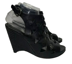B Makowsky Jaden Black Leather Wedge Slingback Sandals Criss Cross Cage ... - $28.70