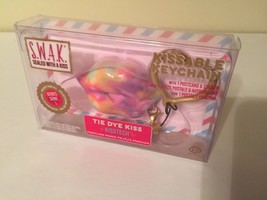 WowWee - S.W.A.K Sealed With a Kiss - Kissable Keychain &quot;Tie Dye Kiss&quot; Series 1 - £6.28 GBP