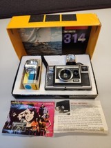 Vintage KODAK Instamatic 304 Point &amp; Shoot Camera with flash cubes and Box - £16.81 GBP