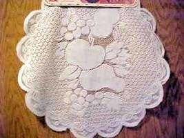 Lace Doily Set of 2 Fruit Pattern White 16&quot; Round New - £5.39 GBP