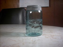 Vintage Ball Mason Lt Blue/Blue/Aqua Pint Mason Jar with Zinc Lid # 4 - $10.00