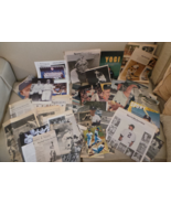New York Yankees clippings most 1960s; DiMaggio; Maris; Yogi; Team photo 1963 VG - €38,90 EUR