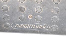2013 FREIGHTLINER CASCADIA 125 DOOR SILL COVER TRIM Q8337 image 2