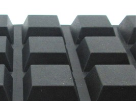 3/4&quot; Square Rubber Feet  3/4&quot; x 3/4&quot; x 5/16&quot; Height  3M Backing   32 pack - £16.47 GBP