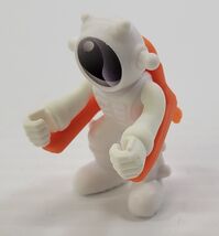 *C53) Ferrero Kinder Surprise Egg Kinder White No Gravity Jetpack Astronaut - $5.93