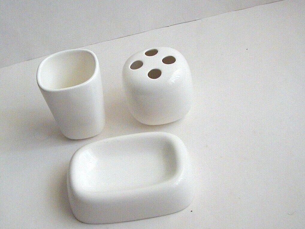 Primary image for Vintage White Ceramic Bathroom Set Soap Dish/Toothbrush Holder/Cup