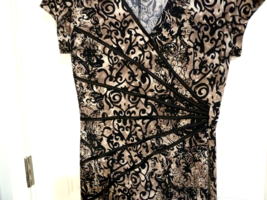 Connected Dress Womens Size 8 Tan Black Scroll Stretch Pullover designer... - £11.89 GBP