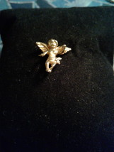 Gold Angel  Pin  - €0,87 EUR