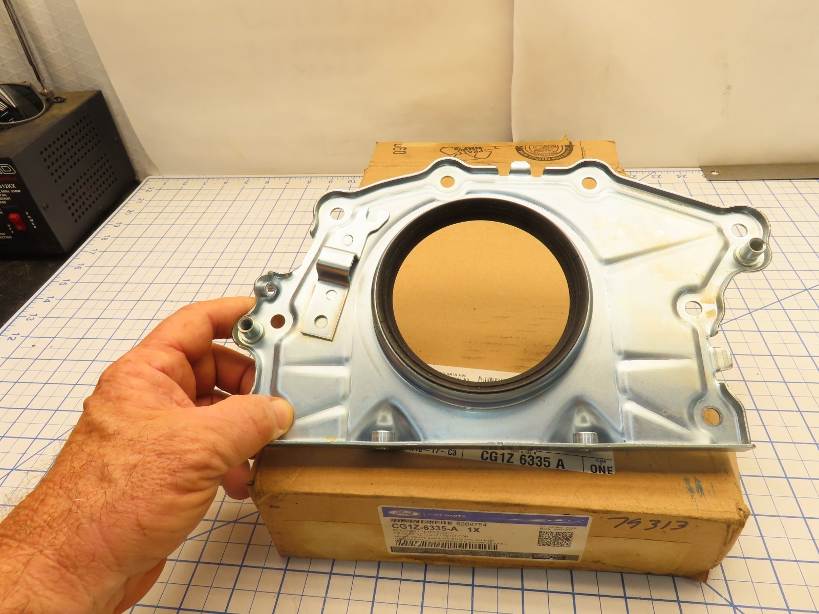 Ford CG1Z-6335-A Crankshaft Oil Seal and Retainer Plate Item image 2