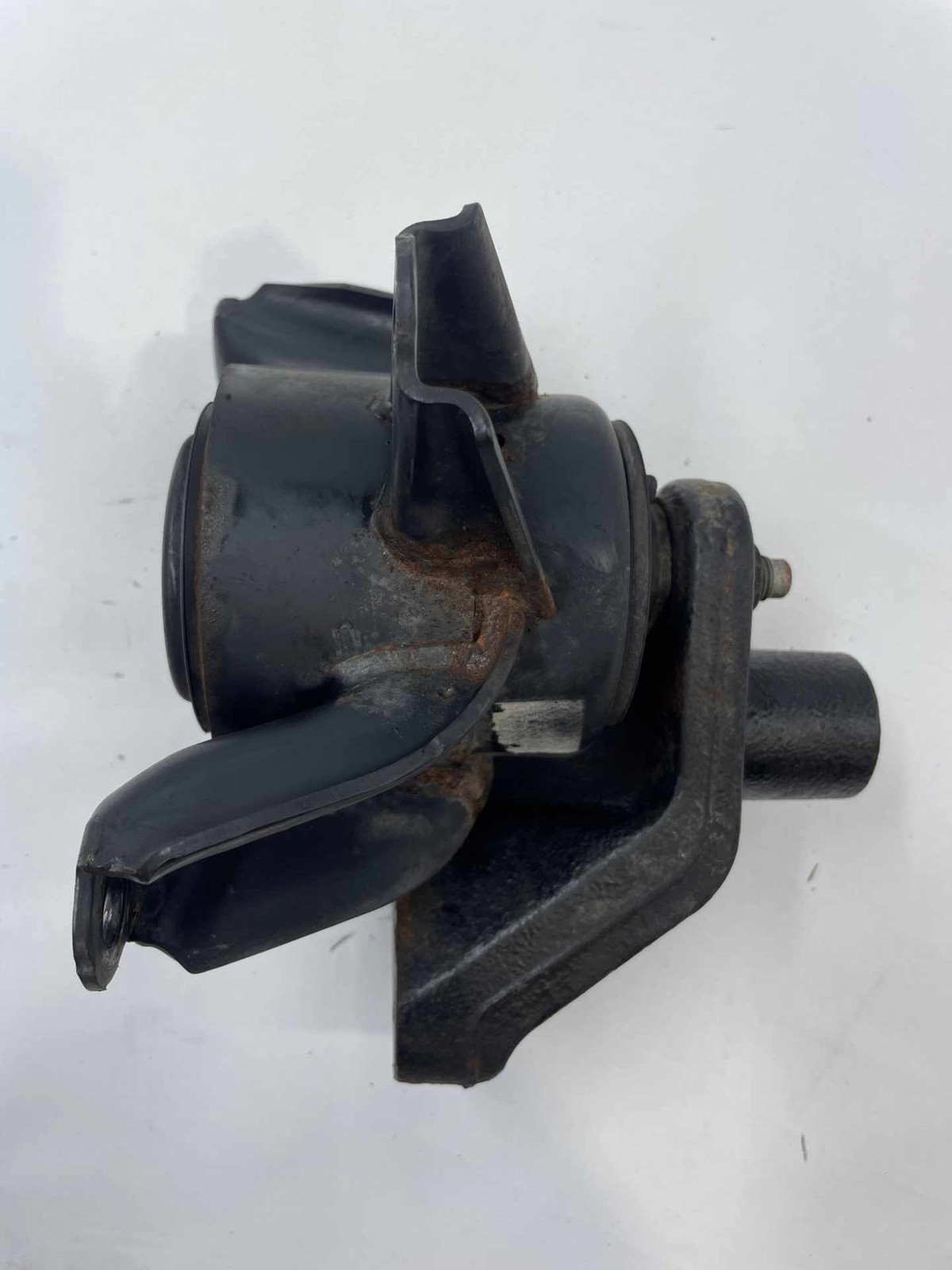 2012 Hyundai Veloster 1.6L RH PAssenger Right Side Engine Frame Motor Mount OEM Item image 2