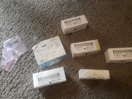NEW HUGE LOT Vishay Dale Film Resistors RN60C6981FB14 RN60C2212FB14 RN60... - $113.99