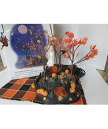 DEPT 56 52711 VILLAGE ANIMATED UP UP &amp; AWAY WITCH HALLOWEEN DECOR BOXED  - $657.63 MXN