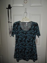 Ladies Lularoe Perfect Tee XXSmall w Paparazzi Necklace&amp;2 Pair Earrings - £17.58 GBP