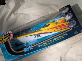 Fountain Boat New Bright Marine 49 Mhz R/C Radio Control Yellow White 67... - $1,736.34 MXN