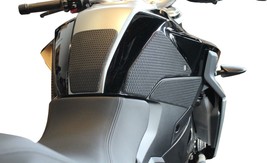 TechSpec 2020+ BMW F900R Snake Skin Tank Grips - £70.49 GBP