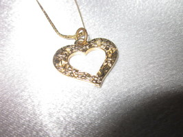 Lovely goldtone Vintage heart necklace - £9.58 GBP