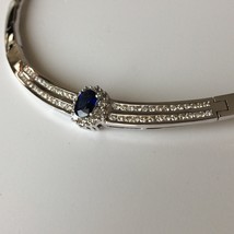 Women&#39;s Halo Necklace 18k White Gold Natural Round Diamonds Oval Blue Sapphire - £7,660.39 GBP