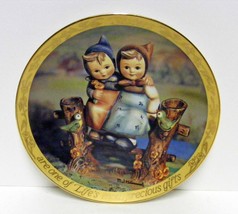 SISTERS Hummel Plate Danbury Mint Limited Edition Final Issue 2006 - $25.00