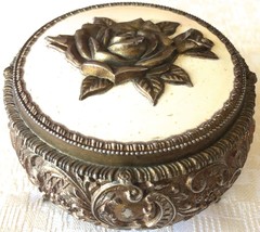 Vintage Gold Embossed/Enameled Footed Jewelry/Trinket Box (8156), Made in Japan - £15.59 GBP