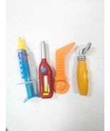 B. Toys Critter Clinic thermometer tweezers syringe Battat Toy Replaceme... - $130.42 MXN