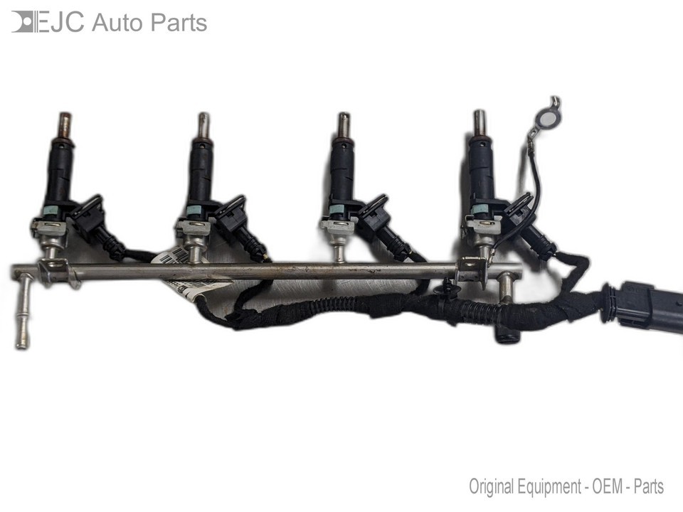 Fuel Injectors Set With Rail For 11-15 Chevrolet Cruze  1.8 55570284 FWD - $74.20