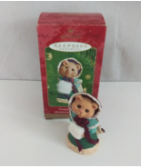 2001 Hallmark Keepsake Ornament Granddaughter Teddy Bear - $108.96 MXN