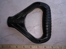 8NN42 D-HANDLE FROM SNOW SHOVEL: BLACK, 5-3/4&quot; X 5-3/4&quot; X 1-1/8&quot;, VERY G... - $3.93