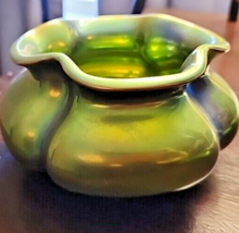 VTG Zsolnay Art Pottery Green/Gold Eosin Pinched Cachepot/Vase Hungary - £75.93 GBP