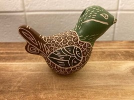 Mata Ortiz Pottery Style Bird by Brenda Zubia H.  3&quot; Beautiful collectible - £12.33 GBP