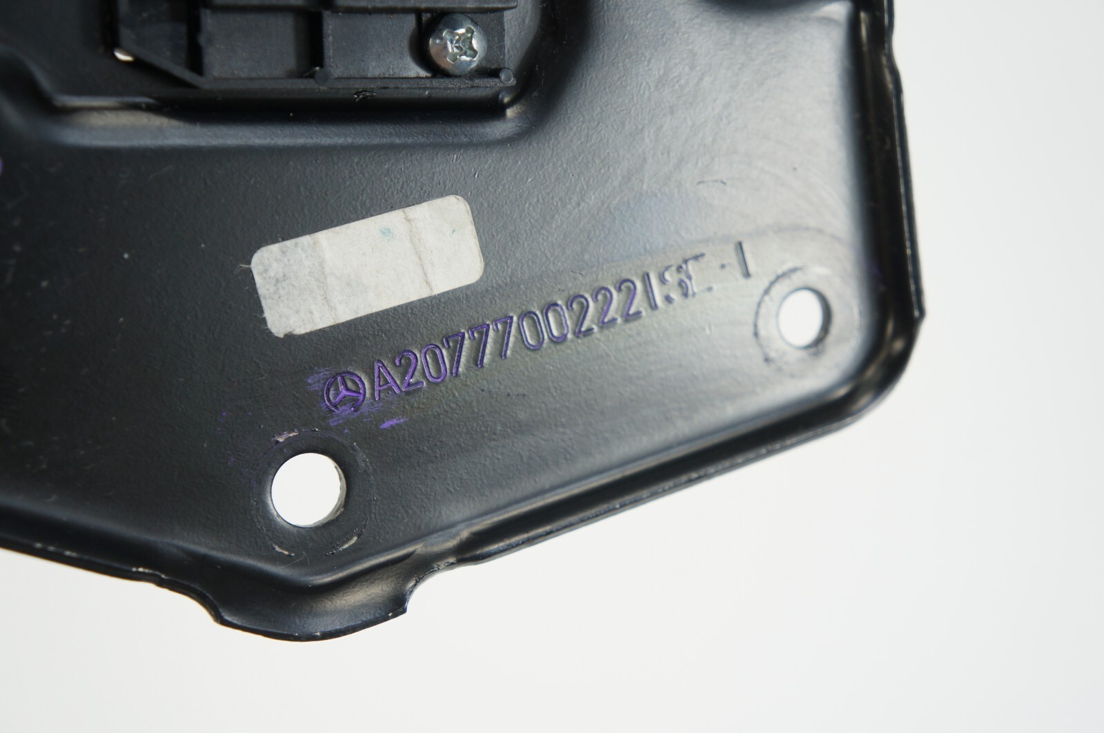 10-2016 mercedes w207 e350 e550 convertible top support mount latch lock sensor Item image 7